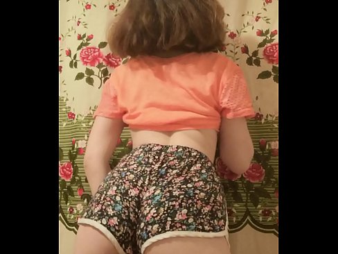 ❤️ Sexy jonge babe dy't har koarte broek op 'e kamera útstrielet Neuken by porno fy.pornmega.ru