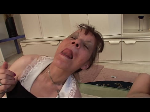 ❤️ Twa beppes en ien pake hawwe in trijetal Neuken by porno fy.pornmega.ru
